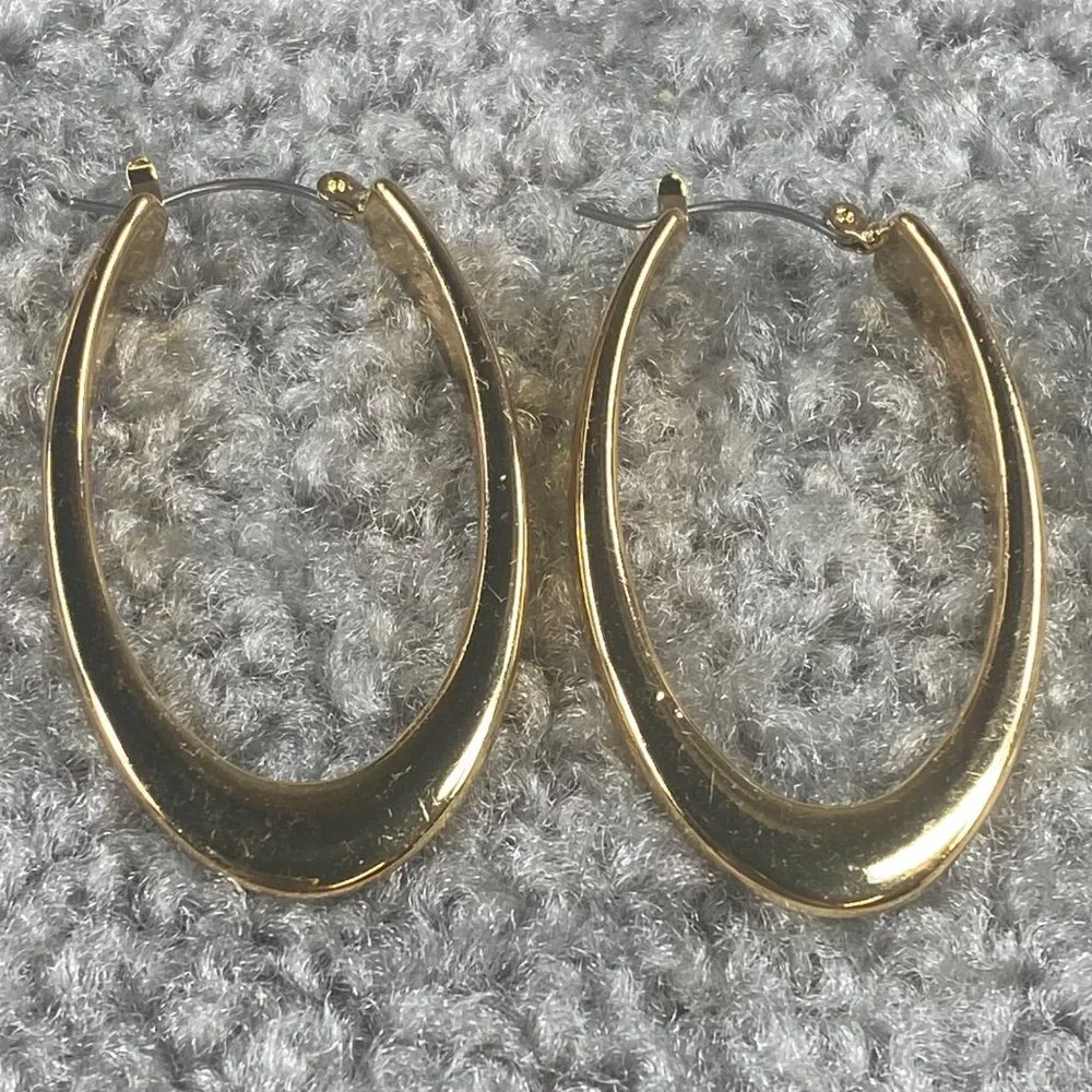 Oval Hoop Earrings Pierced Gold Tone Puffed Hinged Latch Back Click Closure - Picture 6 of 16